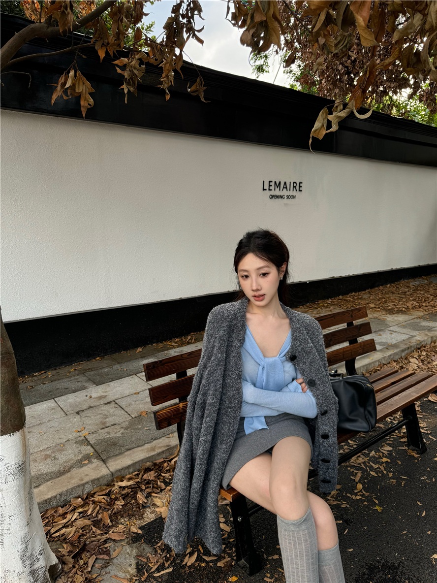 여리여리 브이넥 긴팔탑 슬림핏 셔츠 - 상세 이미지 3