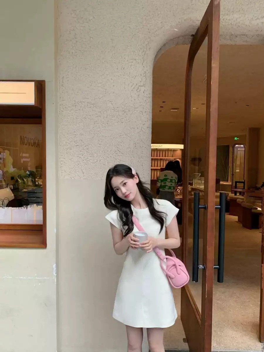 아일릿 모카 원피스 블루 공식유튜브 A라인 라운드넥 의상 옷 패션 - 상세 이미지 2