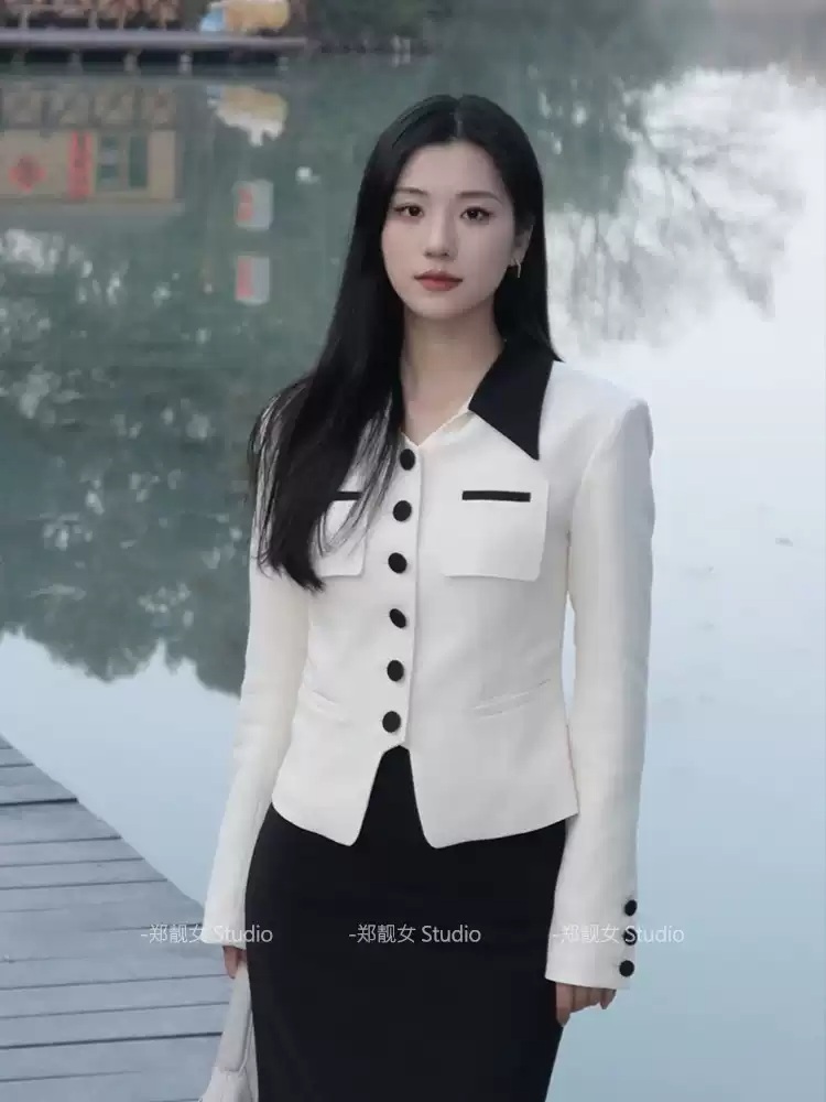 아일릿 민주 자켓 코트 공식유튜브 오피스 간절기 의상 옷 패션 - 상세 이미지 4