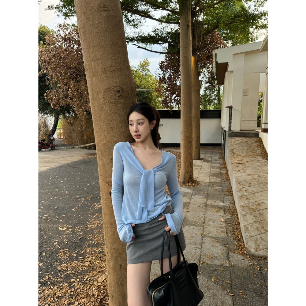 여리여리 브이넥 긴팔탑 슬림핏 셔츠 - 상세 이미지 5