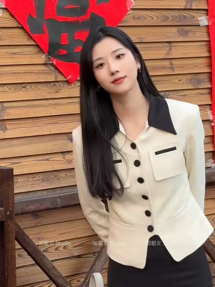 아일릿 민주 자켓 코트 공식유튜브 오피스 간절기 의상 옷 패션 - 상세 이미지 2