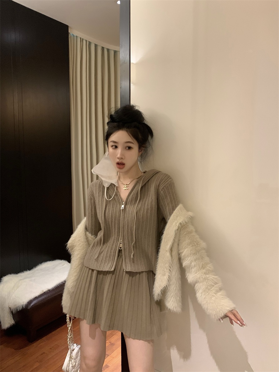 여성 긴팔 탑 후드 플리츠 스커트 퍼 재킷 수입투피스 하이퀄리티 - 상세 이미지 4