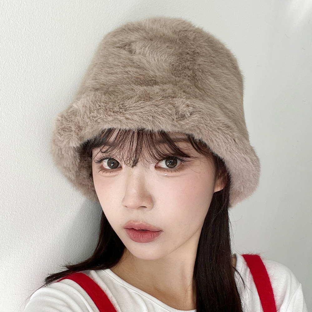 라운드 밍크 털 버킷햇 퍼 벙거지 여성 겨울 숏 챙모자 방한 이미지 7