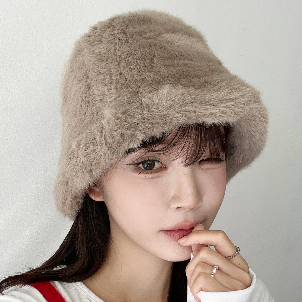 라운드 밍크 털 버킷햇 퍼 벙거지 여성 겨울 숏 챙모자 방한 이미지 8