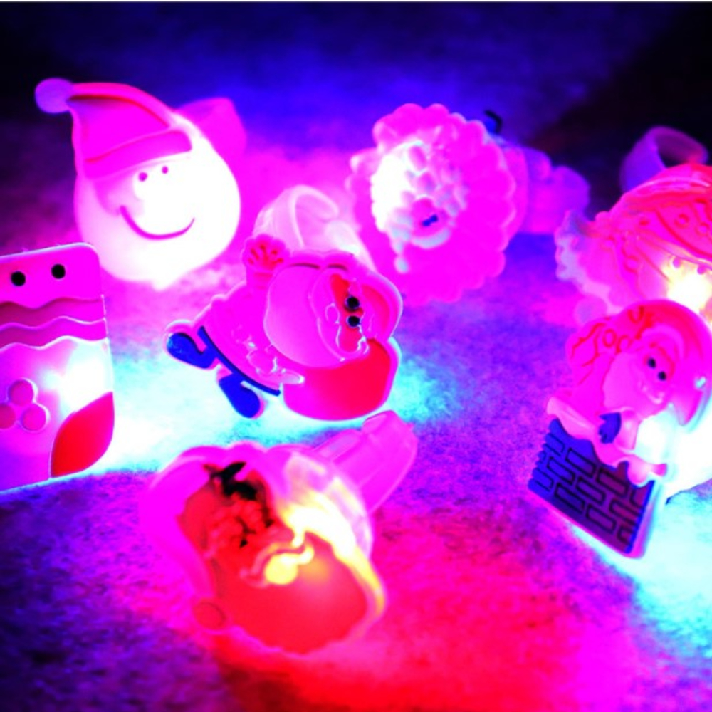 크리스마스 LED 불빛 반지 50개 어린이집 단체 선물 산타 악세사리 라이팅 야광 반지 - 상세 이미지 2