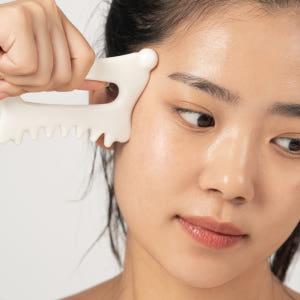 써니콘 페이스 바디 세라믹 리프팅 괄사 얼굴 전신 마사지 1개 솔직 후기 | 피부 타입별 분석 - 상품 이미지 2