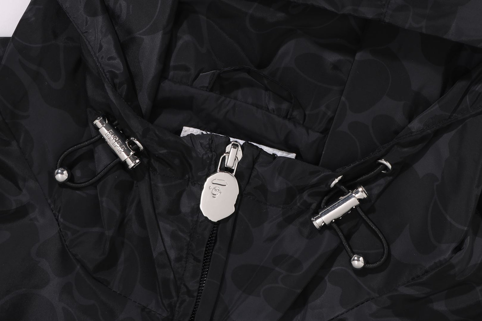 베이프 자켓 SOLID COLOR NYLON HOODED JACKET 1K70-140-301 - 상세 이미지 3