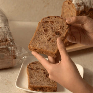 크랜베리빵 100% 통밀식빵 770g 비건 빵집 건강간식 밀가루없는빵 유... 맛있게 먹은 솔직 후기 - 상품 이미지 3