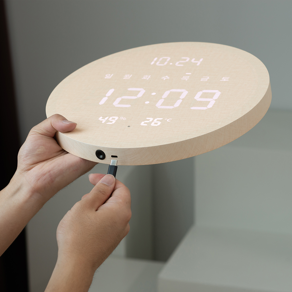 플라이토 무선 LED 벽시계 인테리어 무소음 디지털 전자 온습도 벽걸이 루나데이 19cm