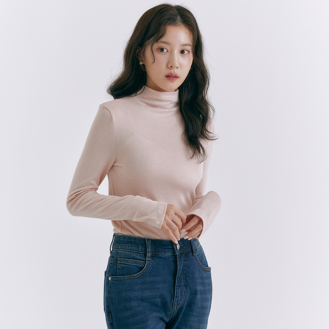 [N배송] 로엠 도톰 하이넥 티셔츠 RMLWE4VR01 - 상세 이미지 3
