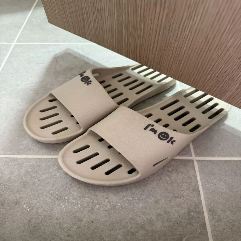 문에 안걸리는 물빠짐 일체형 욕실화 미끄럼방지 낮은 슬리퍼 논슬립