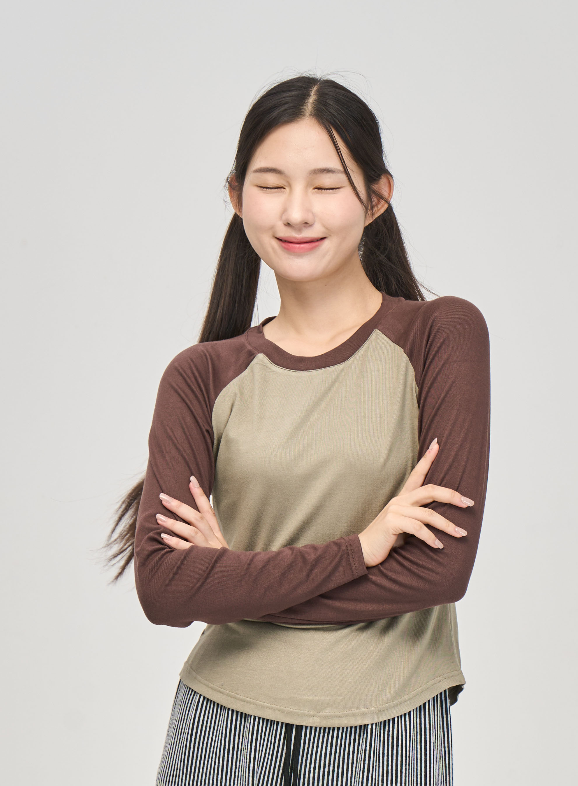 요가티셔츠 러닝티셔츠 일상티셔츠 배색티셔츠 폴댄스티셔츠 편의점티셔츠 겨울이너티셔츠 집들이티셔츠 집앞담배티셔츠 일상티셔츠 코튼티셔츠 편한티셔츠 카키티셔츠 - 상품 이미지