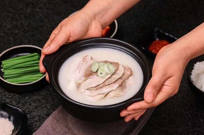 4팩 더도이종가집 부산 돼지국밥 맛집 사골육수 캠핑음식 국밥 밀키트 630g 4개 이미지 6