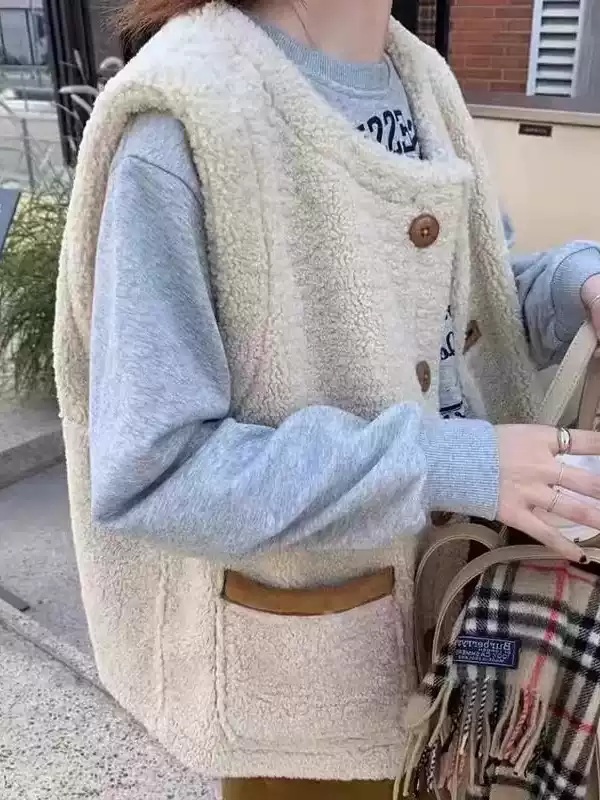 양면 스웨이드 조끼 양털 무스탕 리버시블 페이크퍼 여자연예인 드라마 패션 코디 2컬러 - 상세 이미지 4