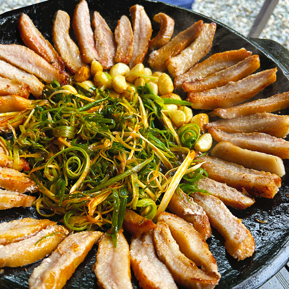 항정살 보리먹인 돼지 통항정살 수육 김치찜 천겹살 구이 덮밥 캠핑 음식 요리 고기 특수부위 이미지 6