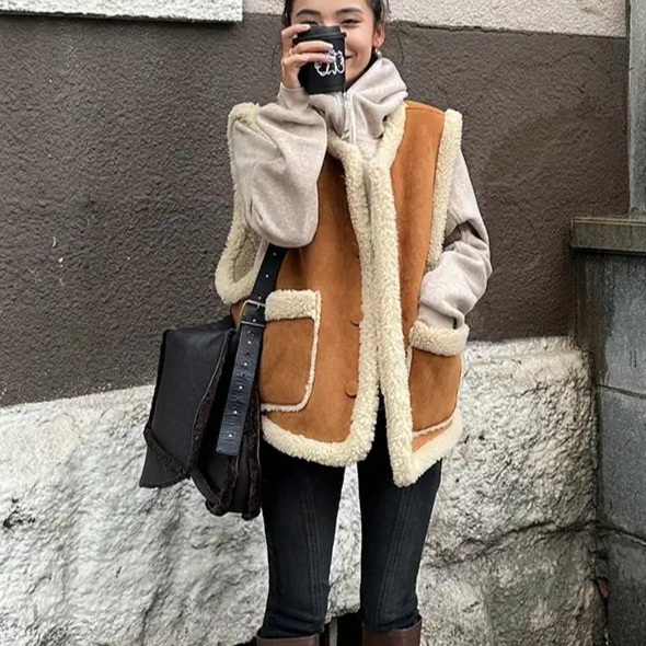 양면 스웨이드 조끼 양털 무스탕 리버시블 페이크퍼 여자연예인 드라마 패션 코디 2컬러 - 상품 이미지