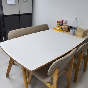 호환 꼬꼬미 방수 가죽식탁매트 테이블보 레이디 스칸딕 1400x800 스... 솔직 후기 | 실제 배치 사진 포함 - 상품 이미지 4