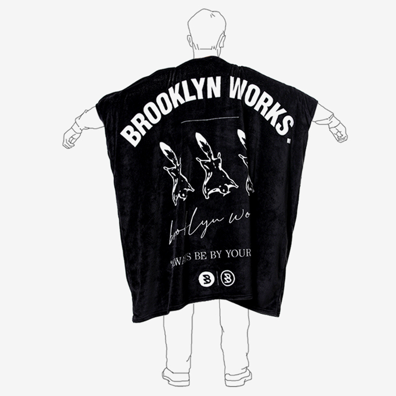 브루클린웍스 판초 블랭킷 입는 담요 캠핑 차박 핸즈프리 날다람쥐 망토 극세사 가을 겨울