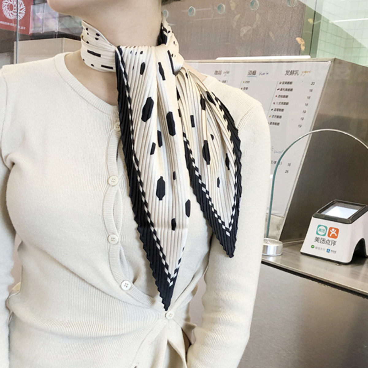 가을쁘띠스카프 핸드백스카프 주름머플러