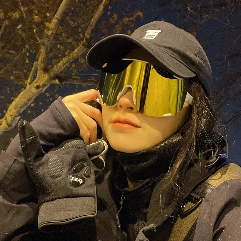 노메이크업 대형 선글라스 스포츠 고글 얼굴 전체가 가려져 편하게 운동가능 - 메인 이미지