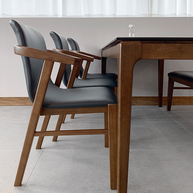 로포텐 핀핀 식탁의자 고무나무 원목 카페 인테리어 의자