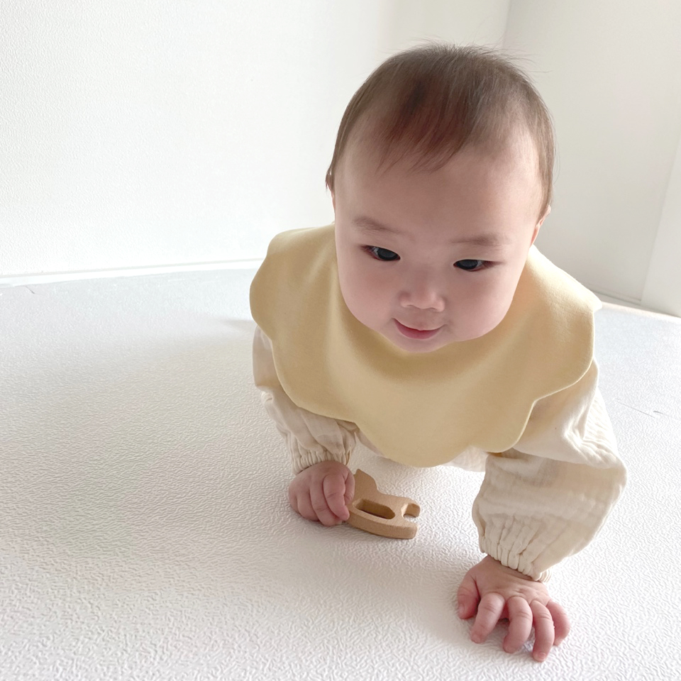 [바니블라썸] 턱받이 아기 빕 신생아 유아 이유식턱받이 침받이 초코무지(빅롤링)