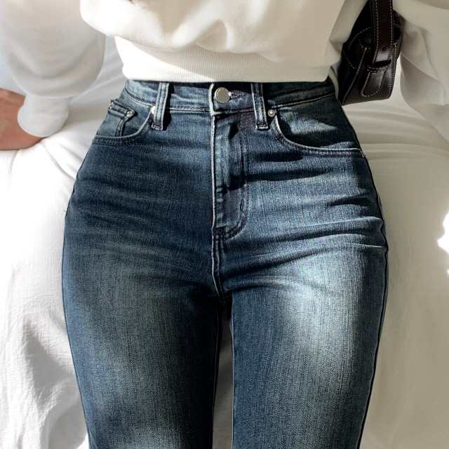 [3단기장/보정핏/발열원단🔥] 렌티아 빈티지 워싱 히든밴딩 겨울 청바지 하이웨스트 슬림 기모 부츠컷 데님 팬츠 상세 이미지 35