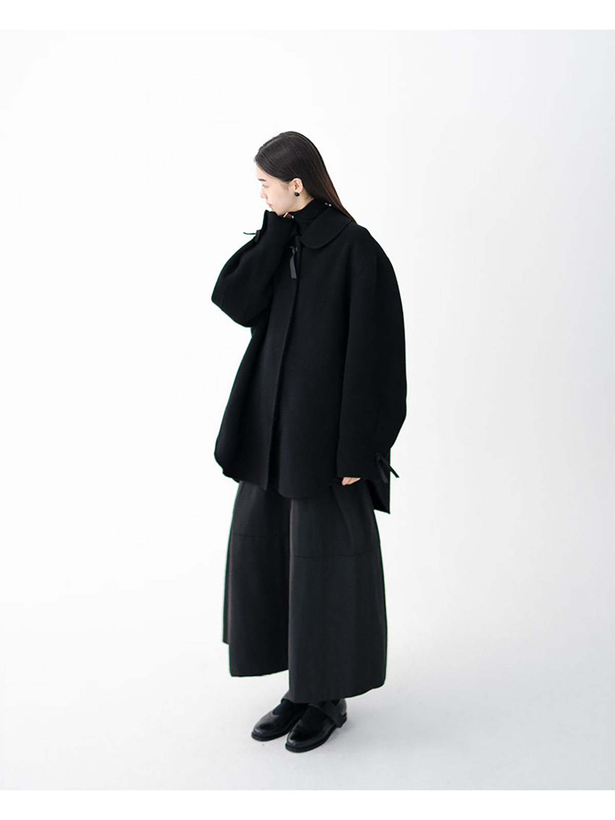 유노이아 EUNOIA RIBBONI HAND COAT BLACK : TRIPLESTORE
