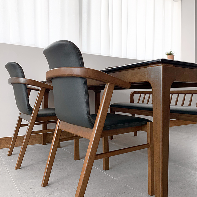 로포텐 핀핀 식탁의자 고무나무 원목 카페 인테리어 의자