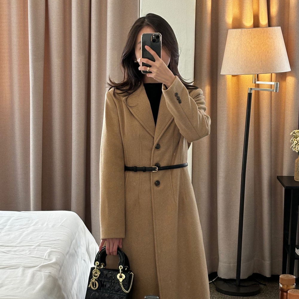 여성 겨울 울코트 싱글 카라 메텔 슬림 A라인 맥시 플레어 허리라인 핀턱 울 롱코트 카멜 베이지 상세 이미지 7