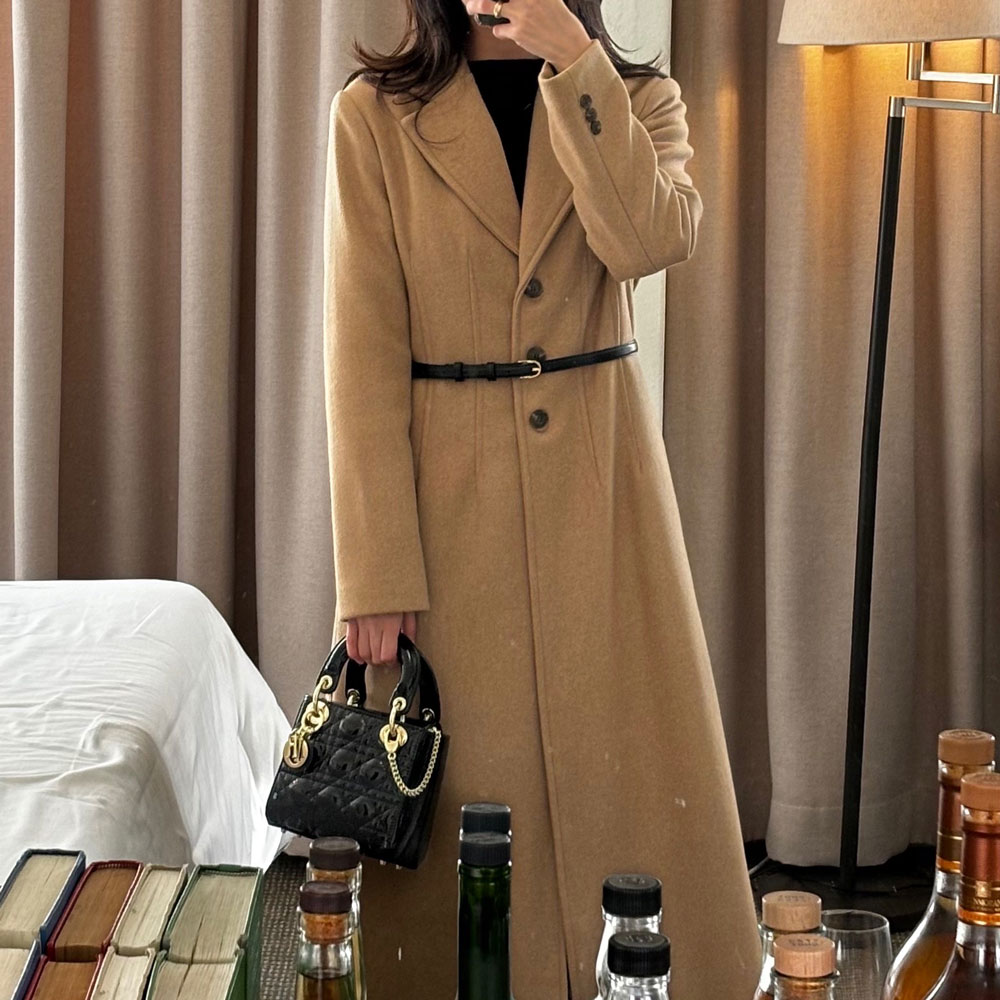 여성 겨울 울코트 싱글 카라 메텔 슬림 A라인 맥시 플레어 허리라인 핀턱 울 롱코트 카멜 베이지 상세 이미지 6