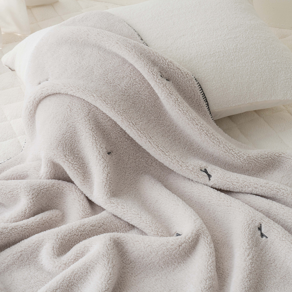 아기 겨울 극세사 담요 유아담요 유모차 블랭킷 양모 무릎담요