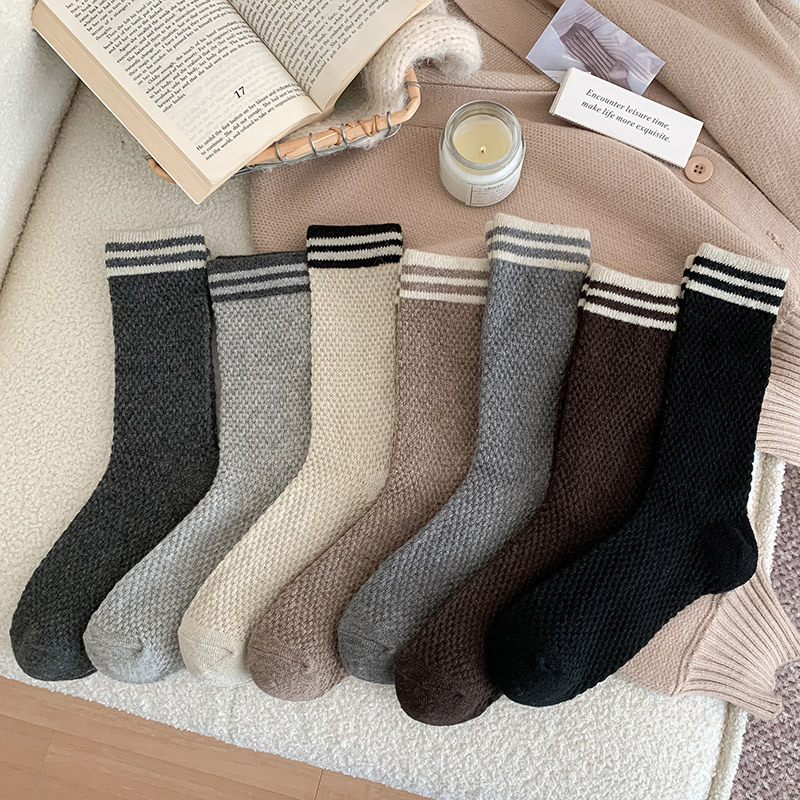 엠보 울양말 자카드 가을 겨울 따뜻한 엠보싱 패턴 양모 양말 - 상세 이미지 3