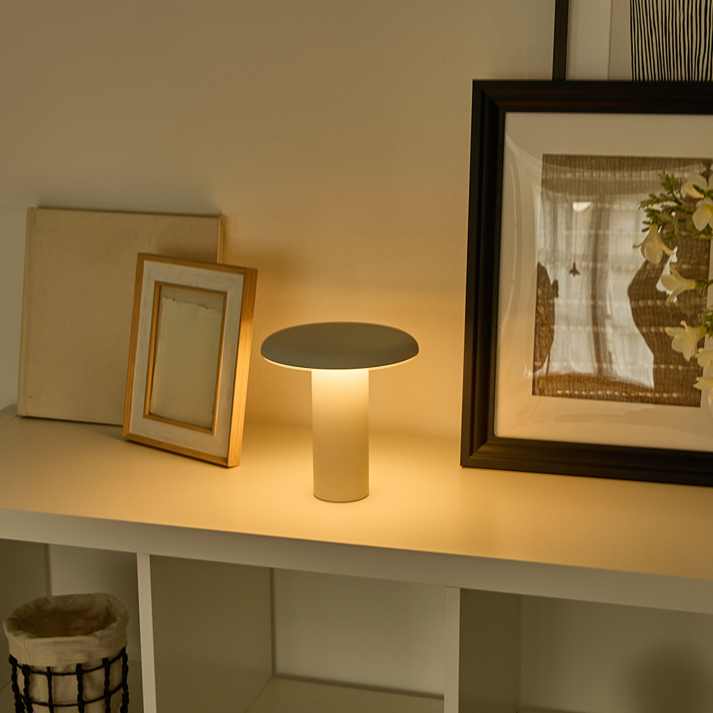 Artemide TAKKU Portable USB LAMP 아르떼미데 타쿠 포터블 무선 LED 조명 - 상세 이미지 2