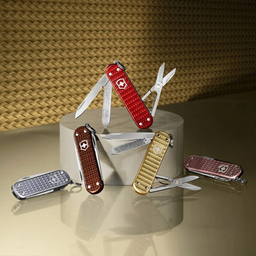 VICTORINOX 빅토리녹스 클래식 프레셔스 폴딩 나이프 접이식 멀티툴 캠핑 아웃도어 - 상세 이미지 2