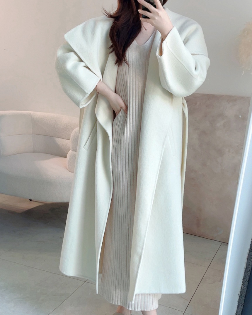 유어룸 르쥬 숄더 카라 핸드메이드 롱 코트 상세 이미지 19