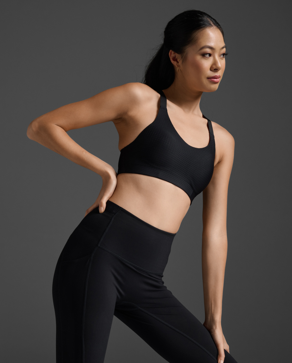2XU 러닝 스포츠브라 스포츠브라탑 에어로 미디움 임팩트 브라탑 WR6347a_BLK_BLK - 상세 이미지 2