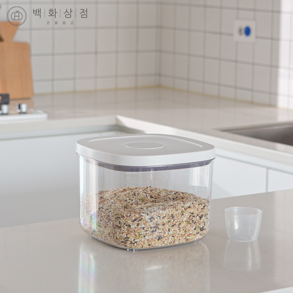 백화상점 원터치 밀폐 투명 쌀통 보관 냉장고 잡곡 보관함 5kg, 화이트 - 상품 이미지