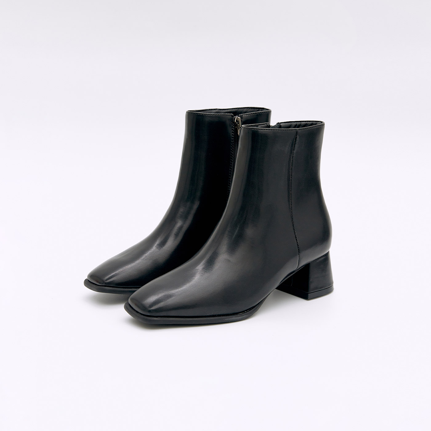 로엠 앵클 부츠 RMAPE4VR11