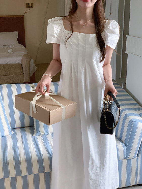 미싱 스퀘어넥 핀턱 주름 여름 반팔 소매 퍼프 플레어 A라인 허리끈 롱 원피스 - 상세 이미지 2