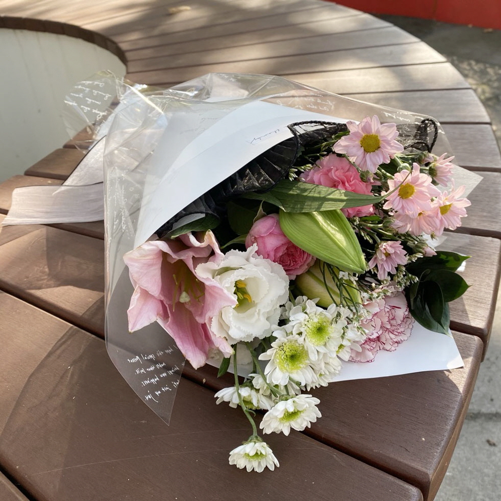졸업 생일 꽃다발 블랙레이스꽃다발 꽃배달 싼곳 생화택배 이미지 8