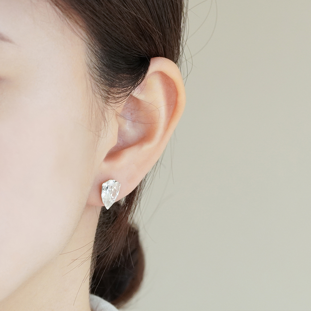 실버925 스와로브스키 하트 물방울 은 침 귀걸이 - 상세 이미지 3
