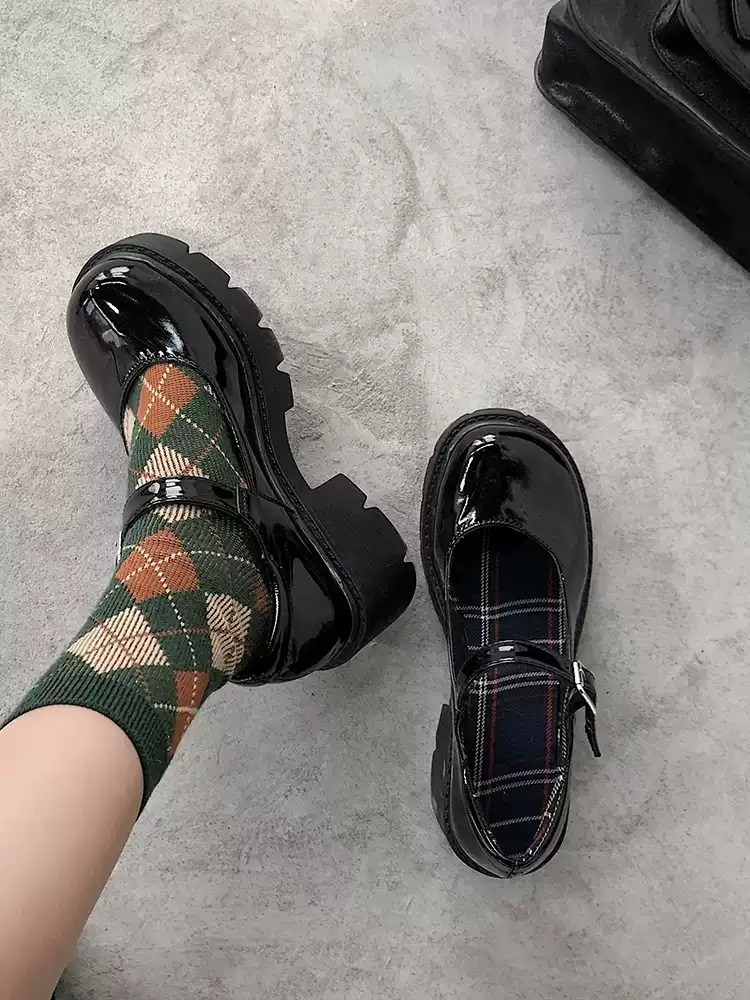 키높이 메리제인 로퍼 구두 버클 코스프레 아이돌 무대의상 두꺼운굽 5.5cm 에나멜블랙 - 상세 이미지 4