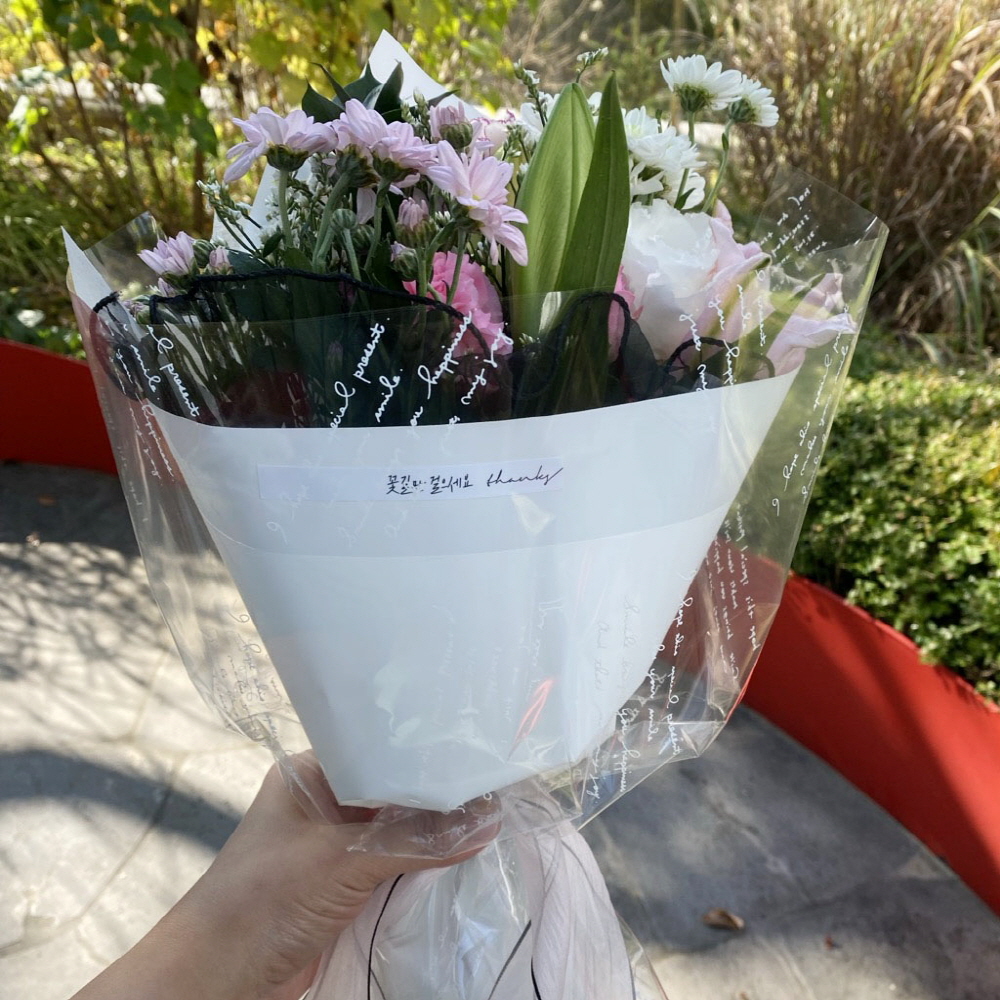 졸업 생일 꽃다발 블랙레이스꽃다발 꽃배달 싼곳 생화택배 - 상세 이미지 4