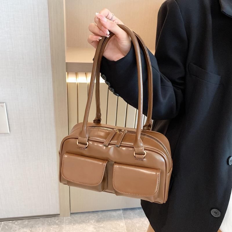 2024 Classic Pocket Bag - 메인 이미지