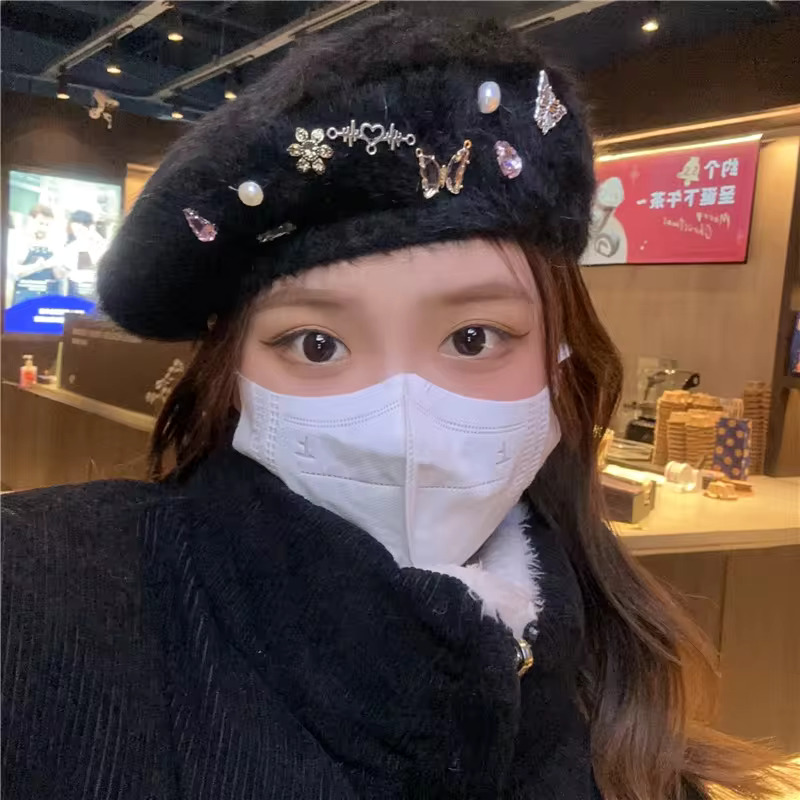 털모자 귀여운 여성용 봄 가을 겨울용 보온성 있는 토끼털 베레 모자 수리 드래곤 비트 펜던트 디자인의 백색 플러시 봉제 : 레몬트리마켓09