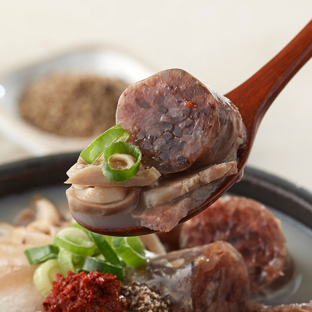 46년 전통 인천 신포순대 가마솥 순대국밥 돼지국밥 600g 2팩 캠핑 밀키트 - 상세 이미지 4