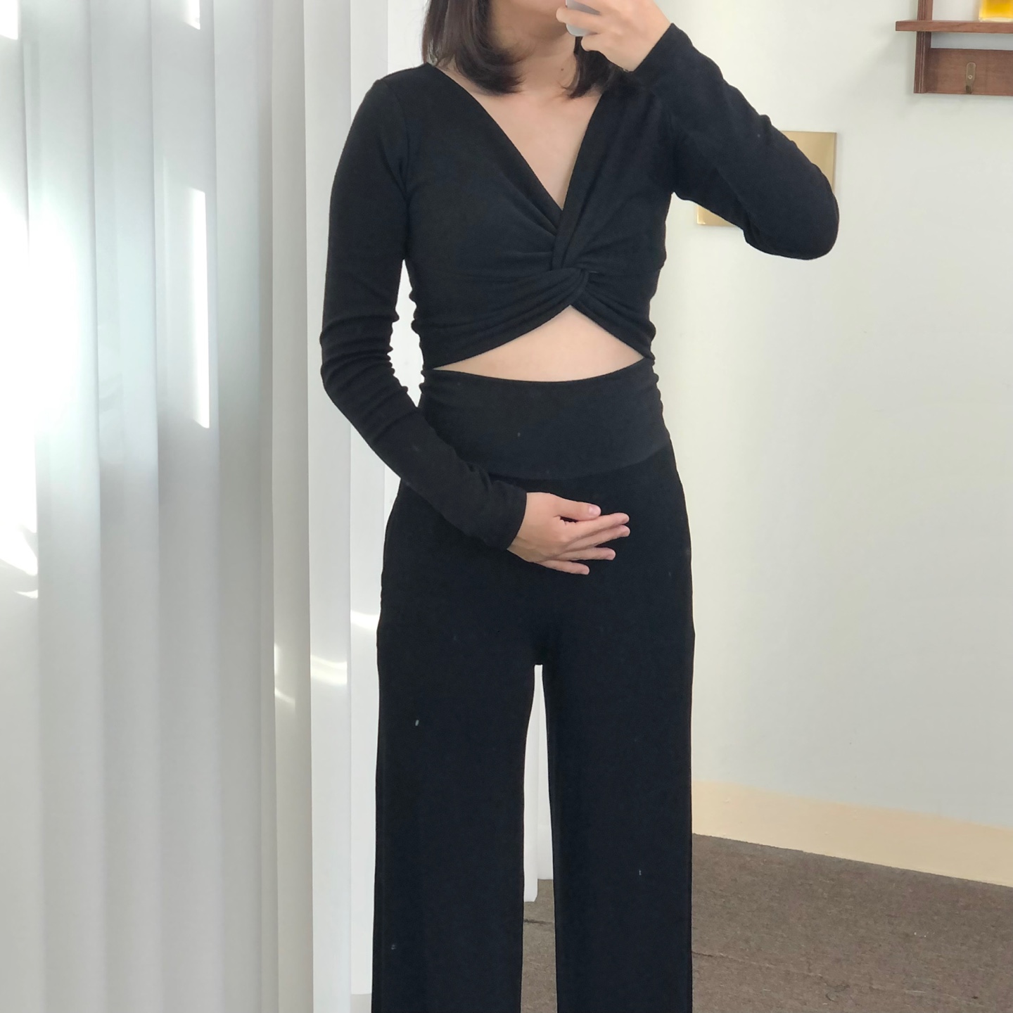 [스판굿 국내제작✨] 만삭사진 꼬임 크롭티 만삭촬영 주수사진 요가복 코튼 스판 심플 임산부 임부복 만삭티셔츠 상세 이미지 14