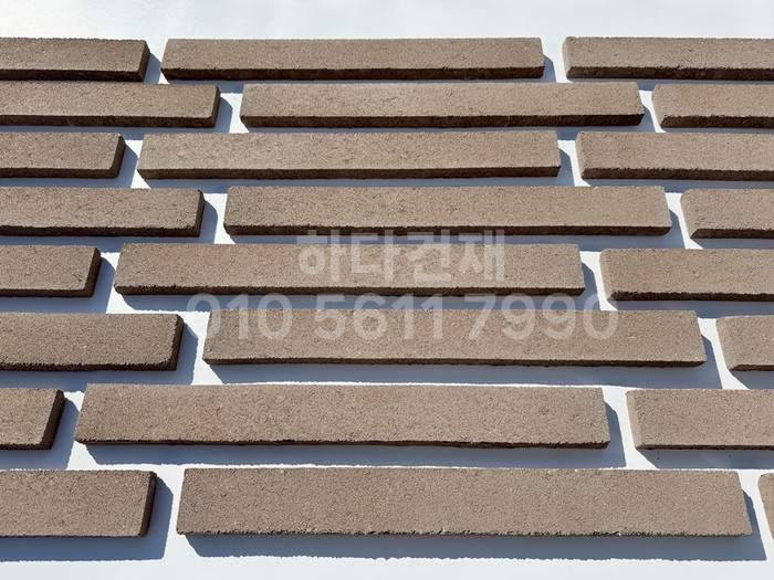 케이 모노타일 국내생산 490x53x19T 브라운 / 하다건재 와이드 롱브릭타일