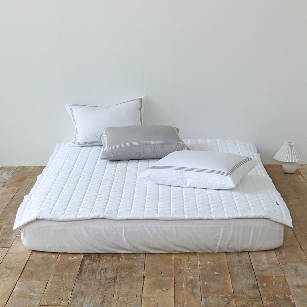 시몬 호텔침구 고밀도 60수 새틴 순면 미끄럼방지 고정밴드 국산 사계절 침대패드 Q